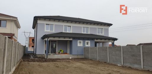 Casa tip duplex 4 camere de vanzare Mosnita Noua