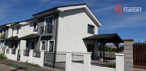 Casa tip duplex 4 camere de vanzare Mosnita Noua - ID V442