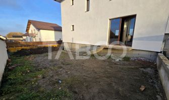 Casa tip duplex de vanzare 120 utili teren 300 mp Sura Mica Sibiu