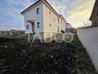 Casa tip duplex de vanzare 120 utili teren 300 mp Sura Mica Sibiu