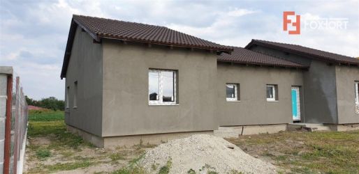 Casa tip duplex de vanzare 3 camere in Mosnita Noua - ID V331