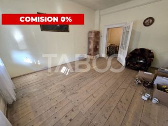 Casa tip duplex de vanzare la curte comuna pivnita in Piata Cluj Sibiu