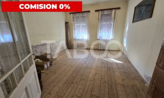 Casa tip duplex de vanzare la curte comuna pivnita in Piata Cluj Sibiu