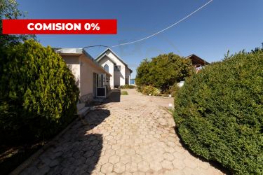 Casa visurilor cu livada roditoare si gradina amenajata Darmanesti-Arg