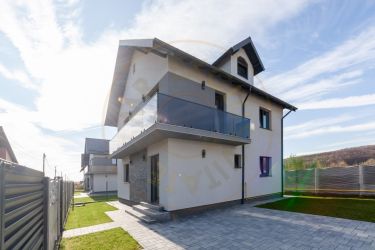 Case premium P+1 în Mărăcineni – Argeselu !