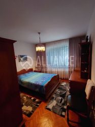 CIRESICA - Apartament 3 camere decomandat parter stradal
