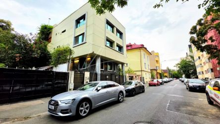 Cladire eleganta de birouri | 242 mp utili | Unirii – fara comision!