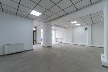 Clădire Multifuncțională - Investiție Premium in inima orașului P