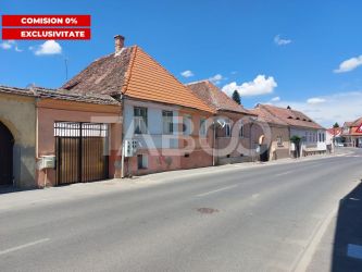 Comision 0-Apartament 2 camere 37mp la casa necesita renovare Cisnadie