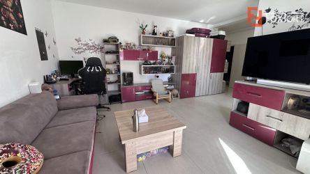COMISION 0% Apartament cu 3 camere, etaj 1, 2 locuri de parcare, Timis