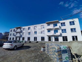 Comision 0% - Apartament cu 3 camere ETAJ 2 balcon si loc parcare