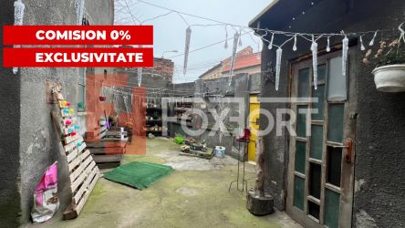 COMISION 0% Casa de vanzare cu 5 apartamente la curte comuna in zona T
