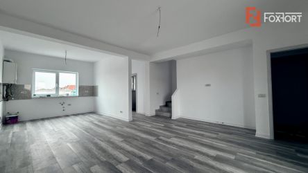 COMISION 0% Duplex cu 4 camere de vanzare si teren de 270 mp - zona Sa