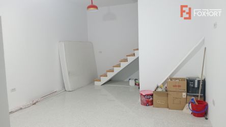 De inchiriat, apartament ultracentral la curte comuna