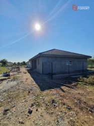 De vanzare 1/2 duplex la cheie in Sanandrei - ID V765