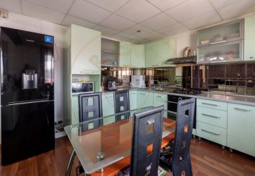 De vanzare-Apartament 3 camere 97.30 mp Pitesti zona Trivale!