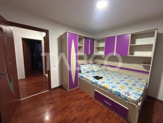 De vanzare apartament 3 camere spatios cu balcon locatie excelenta