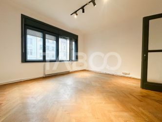 De vanzare apartament 4 camere 120 mp Ultracentral in Cluj-Napoca