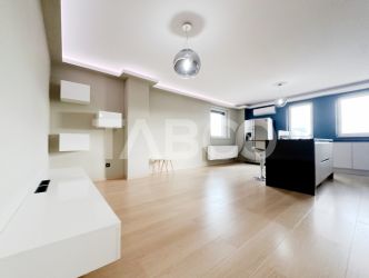 De vanzare apartament cu 2 camere la cheie cu parcare Iulius Mall