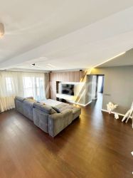 De vanzare apartament cu 3 camere si terasa in Vila cartierul Europa