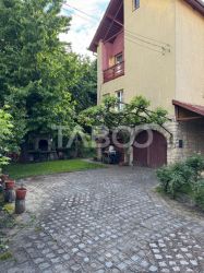 De vanzare casa individuala cu garaj cartierul in  Andrei Muresanu