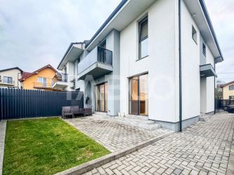 De vanzare casa tip duplex cartier Europa 4 camere modern la cheie