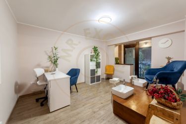 De vanzare- Spațiul Care Îți Poate Transforma Afacerea Pitesti-Exer