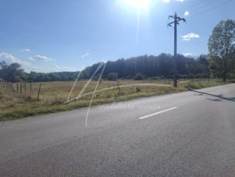 De vânzare – Teren intravilan în localitatea Băbeni, județul Vâ