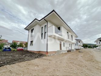 De vanzare unitate de duplex semifinisat in zona Muzeul Apei Floresti