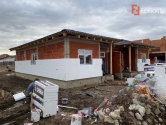 Duplex 3 Camere cu Toate Utilitatile - V2858