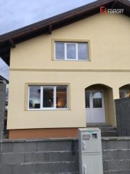 Duplex 4 camere, de vanzare, in zona Mosnita Noua.