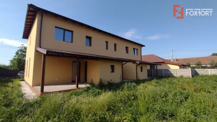 Duplex 4 camere ,Sanmihaiu Roman-Zona Centrala