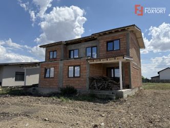 Duplex 4 camere si asfalt, Sacalaz - Parter + Etaj - ID V5368