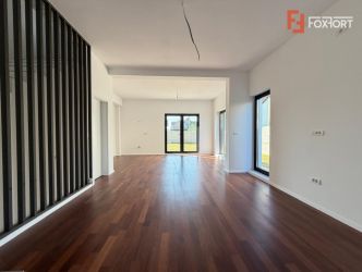 Duplex 5 camere despartit prin camera tehnica - la cheie, in Sacalaz