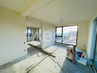 Duplex cu 2 garaje semifinisat de vanzare in cartierul Dambul Rotund