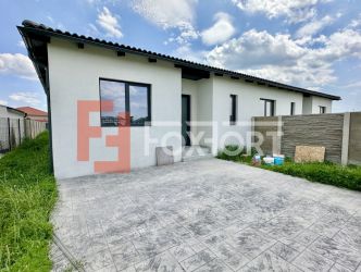 Duplex cu 3 camere, 2 bai - 86 mp utili- Mosnita Noua