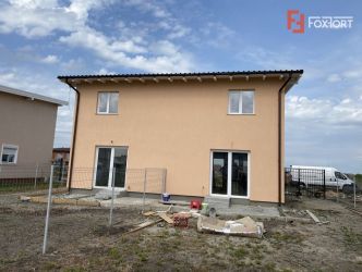 Duplex cu 3 camere, de vanzare, in Sanandrei - V3098