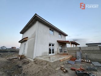 Duplex cu 3 camere de vanzare la cheie, finisaje la alegere in Sanandr