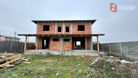 Duplex cu 3 camere in Sag, zona Manastire