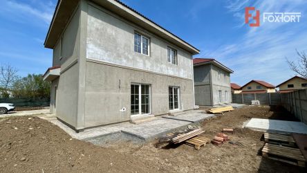 Duplex cu 3 camere parter + etaj - Sanandrei