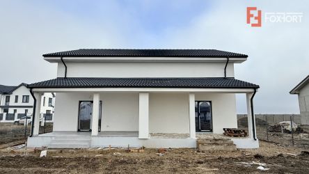 Duplex cu 3 camere si 2 bai si teren de 250 mp, zona Mosnita Veche