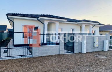 Duplex cu 3 camere si toate utilitatile - Mosnita - Drumul Boilor