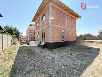 Duplex cu 4 camere | 101 mp utili | 390 mp teren | Toate utilitatile |