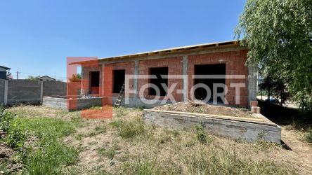 Duplex cu 4 camere de vanzare + 2 locuri de parcare in Sanandrei 