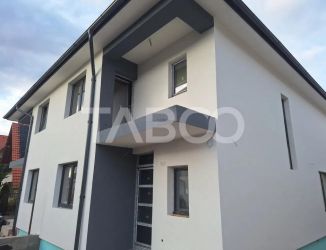 Duplex cu 4 camere si 2 bai de vanzare in zona linistita Selimbar