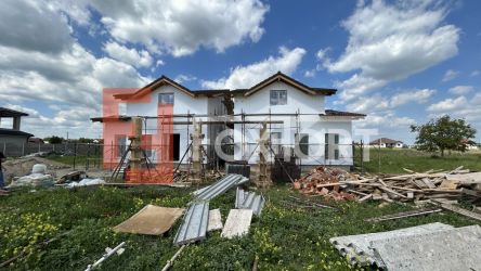 Duplex cu 4 camere si teren de 372 mp - zona Sanandrei
