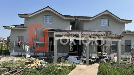 Duplex cu 4 camere si teren de 372 mp - zona Sanandrei