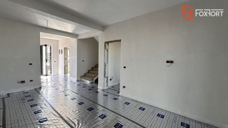 Duplex cu 5 camere, 125 mp utili, zona Mosnita Veche