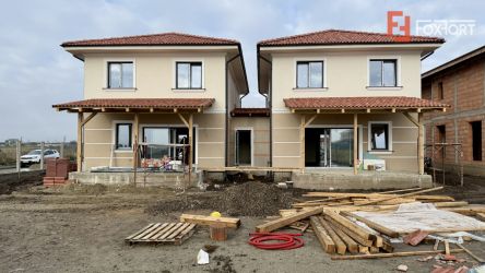 Duplex cu 5 camere de 128 mp utili si teren de 420 mp, zona Giarmata V