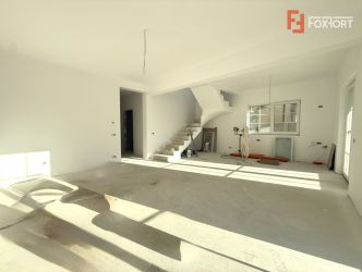 Duplex cu 5 camere despartit prin camera tehnica, in Giarmata